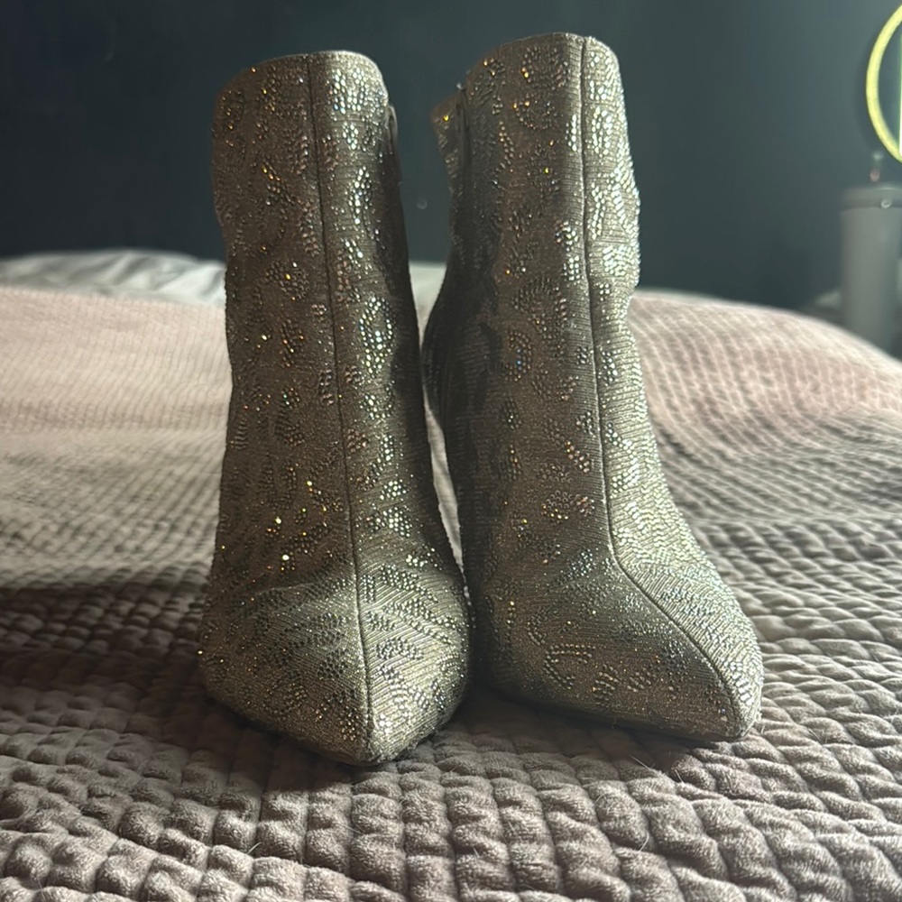 Gianni Bini Silver Heeled Boots with Elegant Design